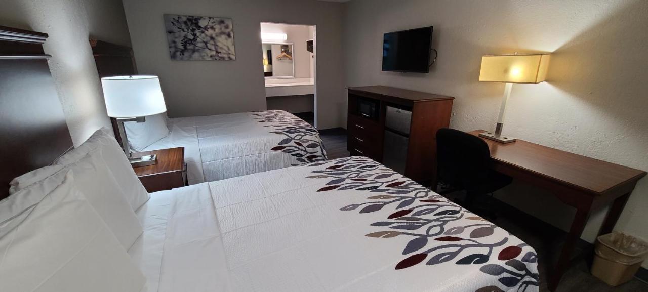 Red Roof Inn Lagrange Extérieur photo