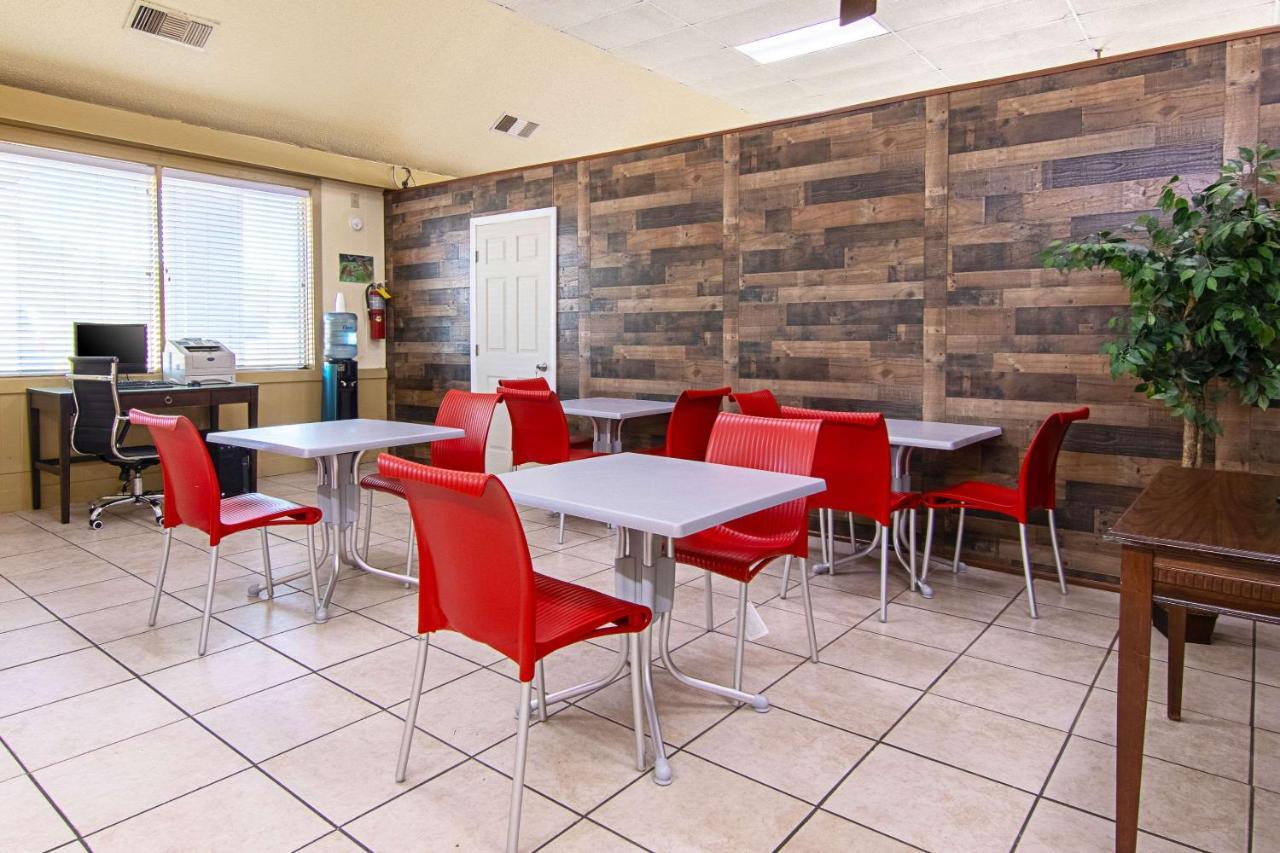 Red Roof Inn Lagrange Extérieur photo