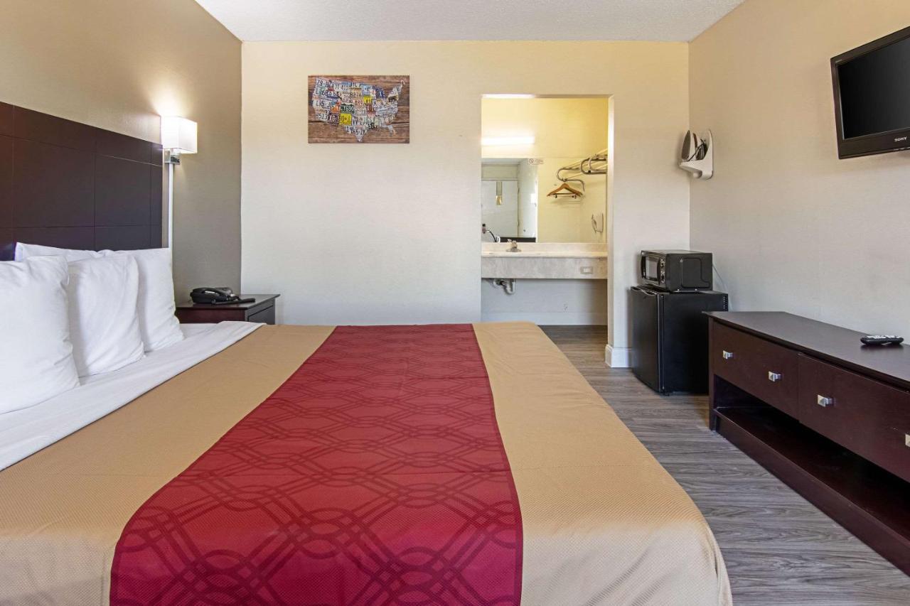 Red Roof Inn Lagrange Extérieur photo