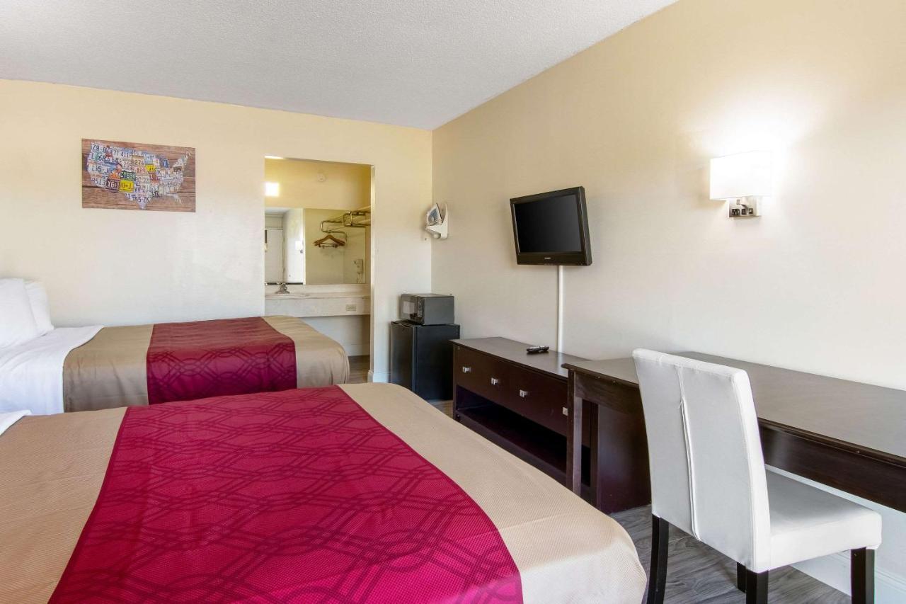 Red Roof Inn Lagrange Extérieur photo