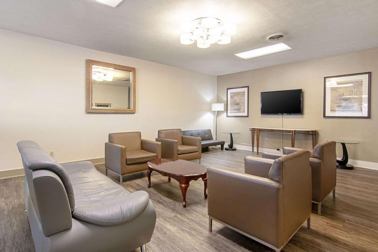 Red Roof Inn Lagrange Extérieur photo