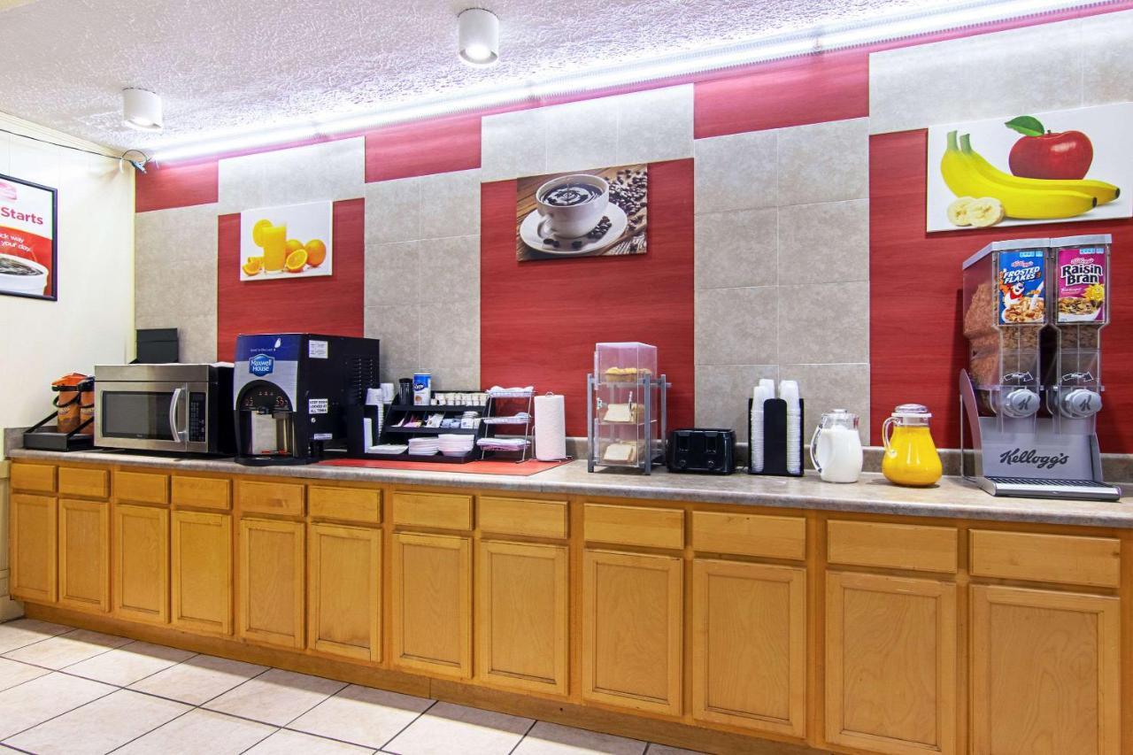 Red Roof Inn Lagrange Extérieur photo